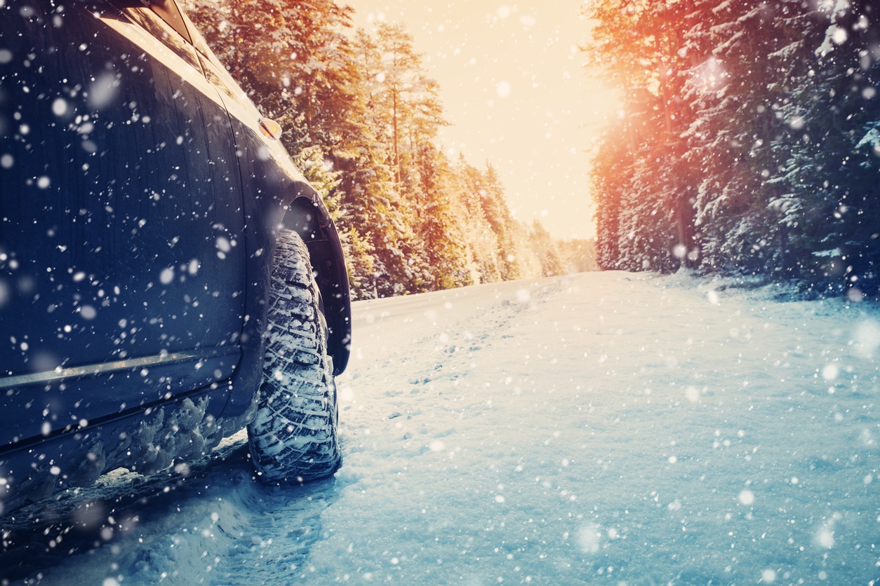 Protégez votre voiture contre les méfaits de l'hiver: quelques conseils  pratiques - MAES